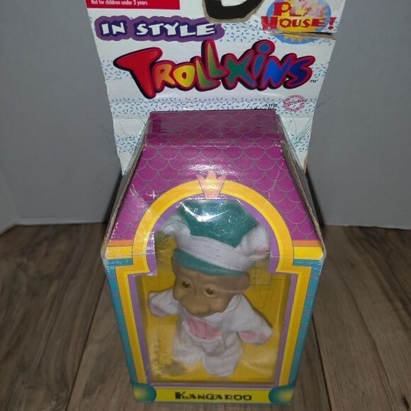 Trollkins 1998 Doll Kangaroo With Green Hair New (Box Has Wear And some Damage). - Picture 7 of 7